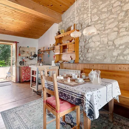 Dans Terrain De 30he Διαμέρισμα