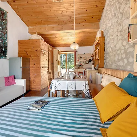 Dans Terrain De 30he Διαμέρισμα